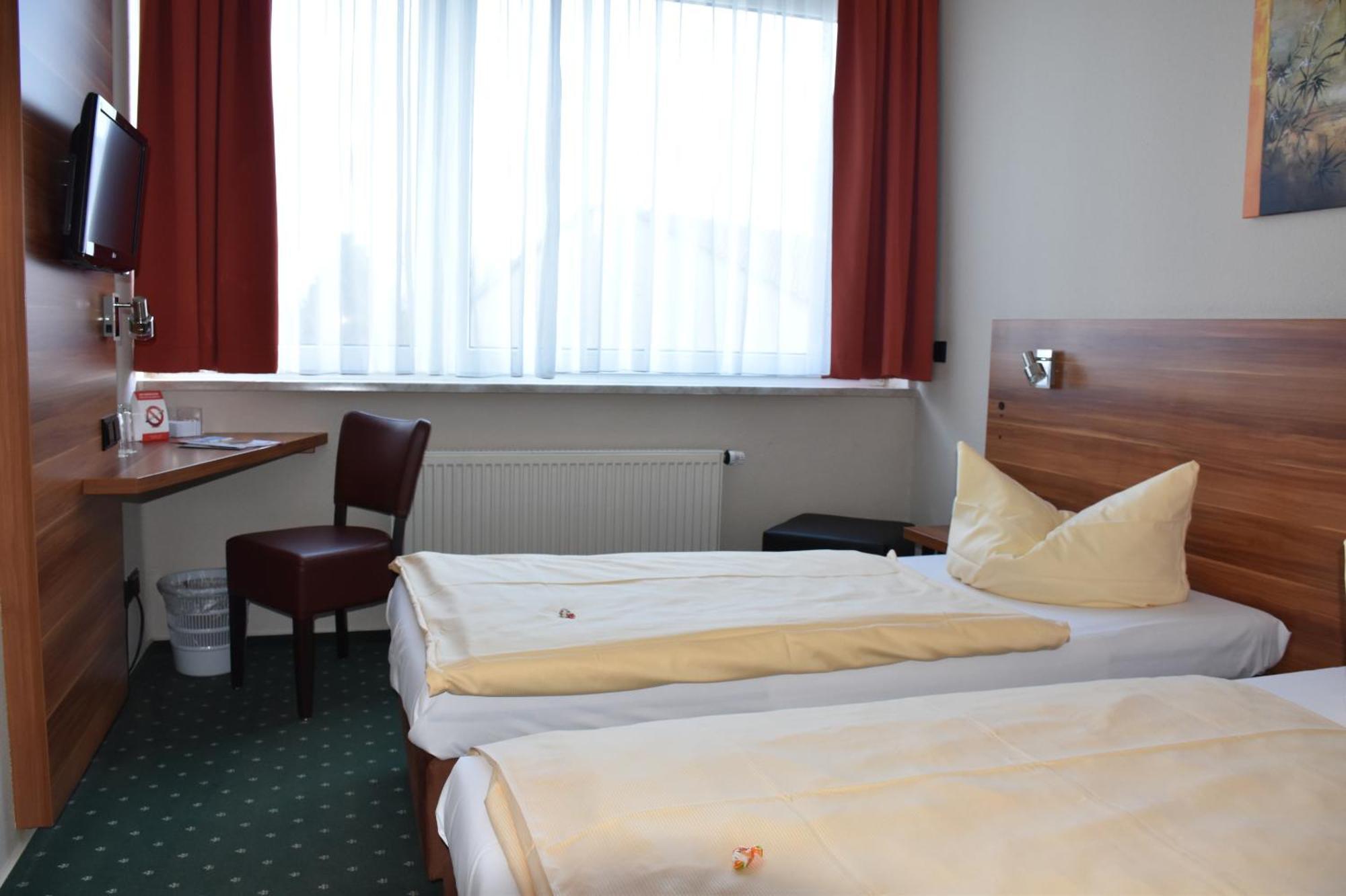 Hotel Westfalia Хале Стая снимка